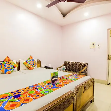 Hotel Fabexpress Rp International