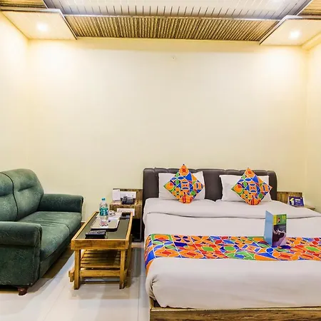 Hotel Fabexpress Rp International 3*